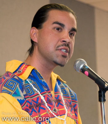 A young Native American athlete, Arturo Tisnado, spoke on behalf of the Peace and Dignity Journeys 2008 program. Arturo Tisnado is a P&amp;DJ 2008 runner ... - Native_American_Athlete